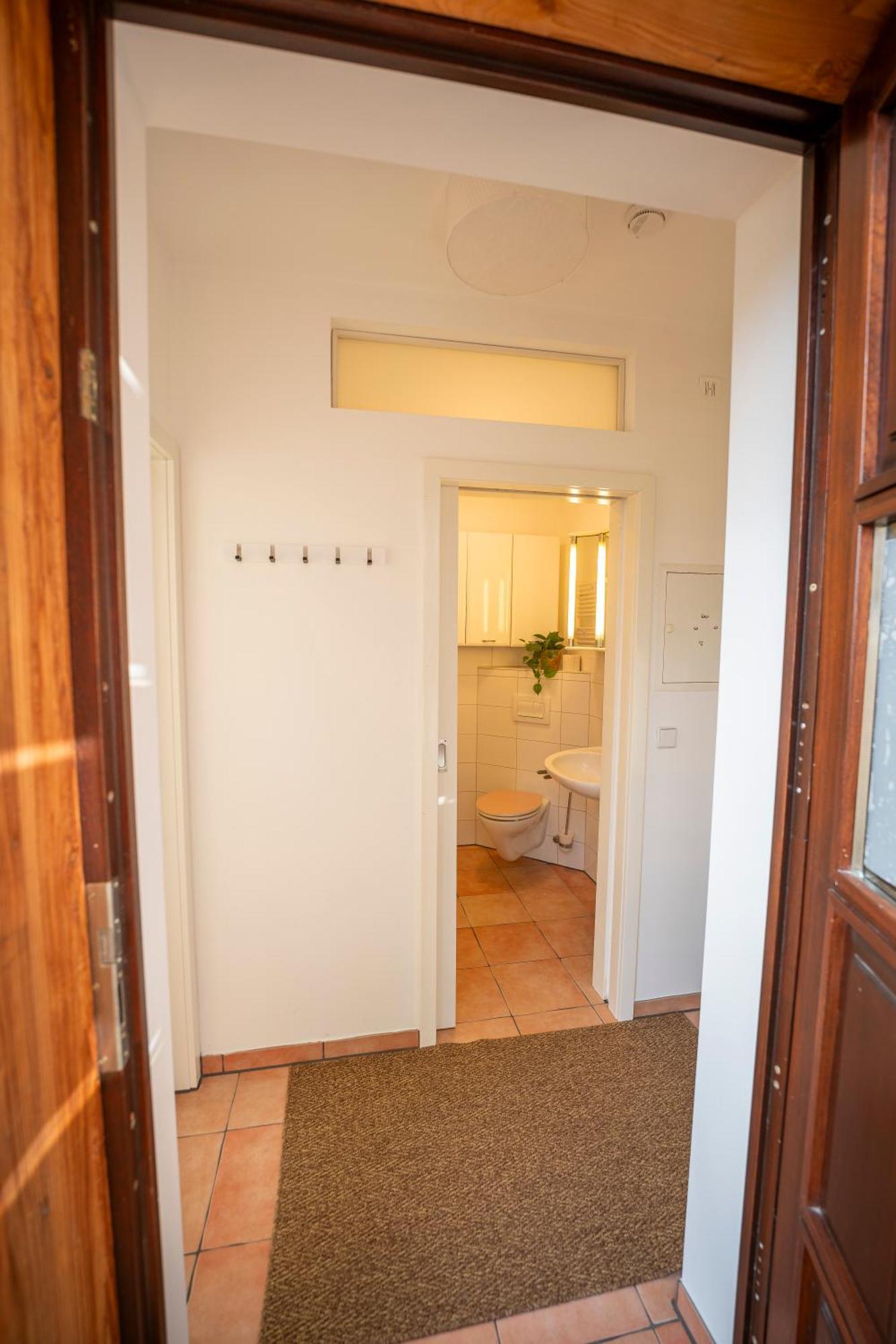 Haus Unterm Mammutbaum - Elberadweg Appartement Maagdenburg Buitenkant foto