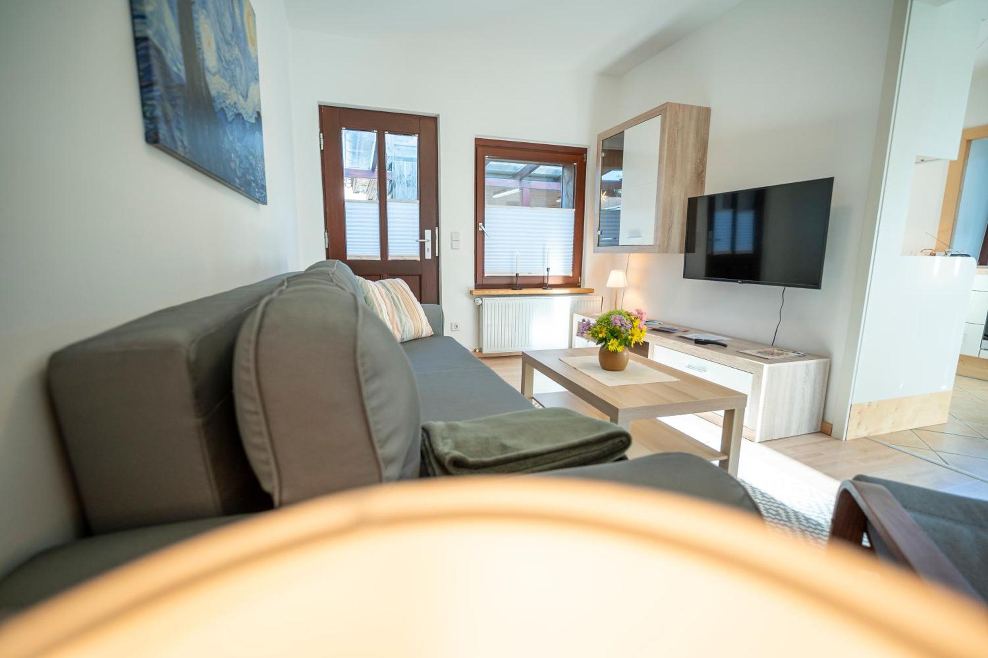 Haus Unterm Mammutbaum - Elberadweg Appartement Maagdenburg Buitenkant foto