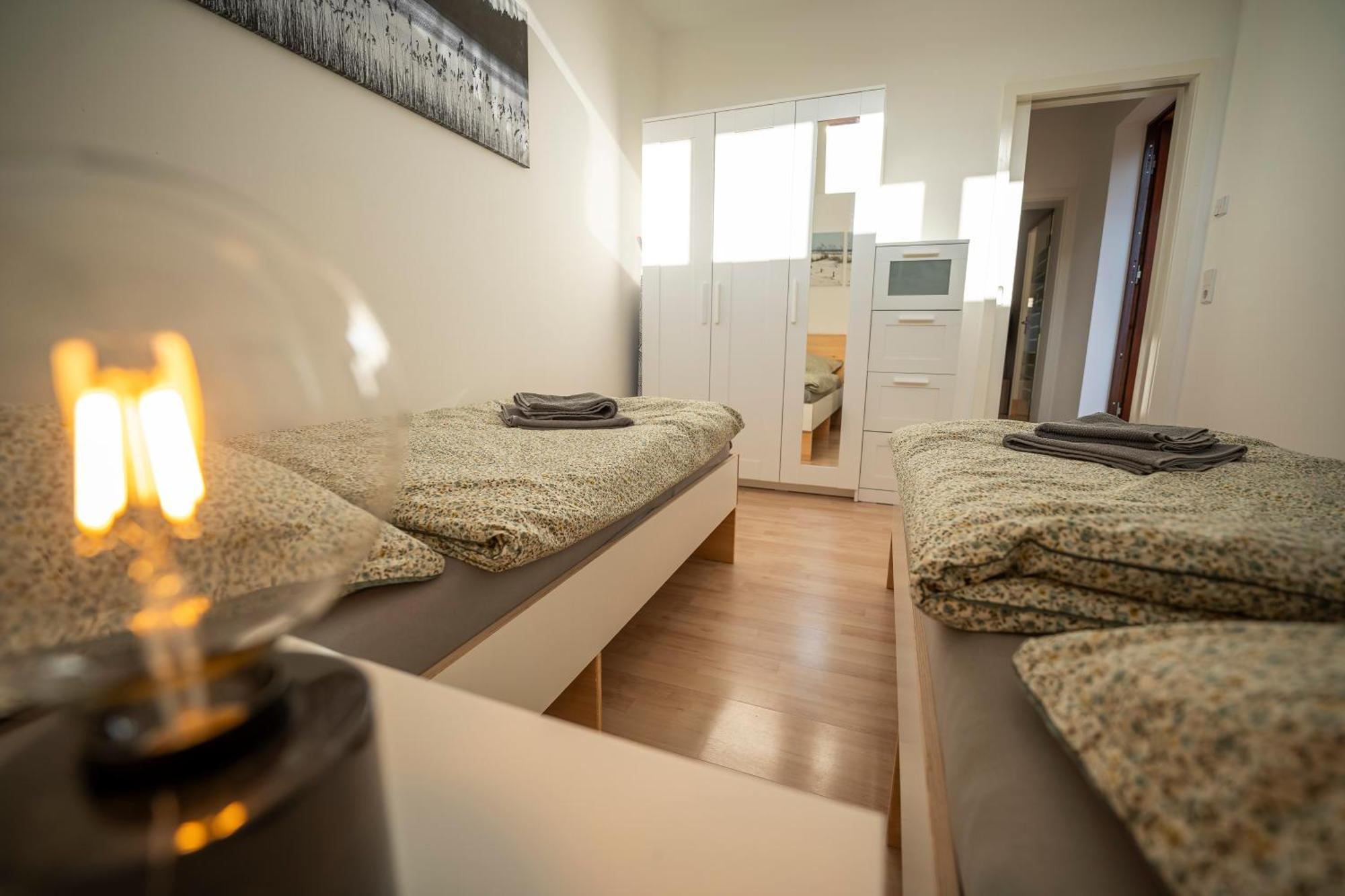 Haus Unterm Mammutbaum - Elberadweg Appartement Maagdenburg Buitenkant foto