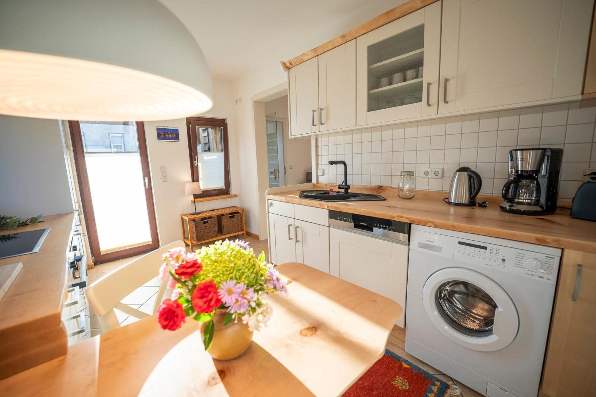Haus Unterm Mammutbaum - Elberadweg Appartement Maagdenburg Buitenkant foto