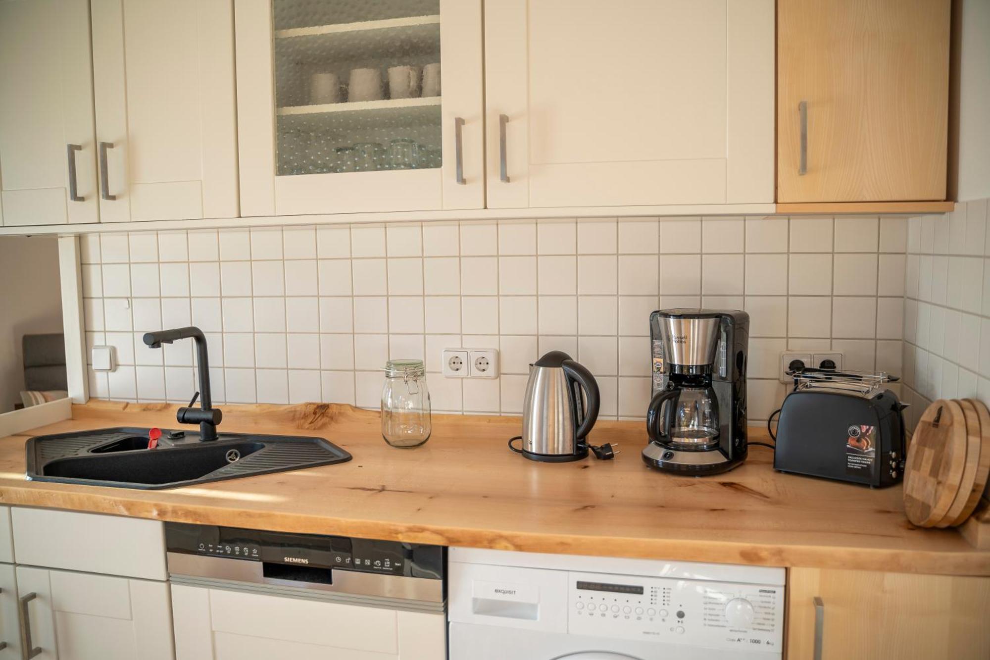 Haus Unterm Mammutbaum - Elberadweg Appartement Maagdenburg Buitenkant foto