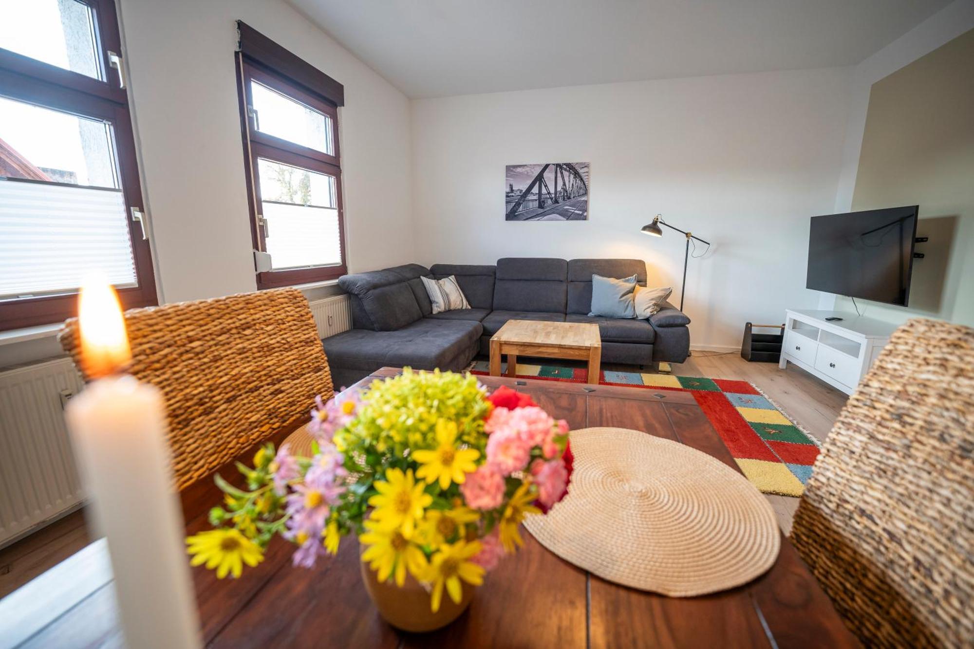 Haus Unterm Mammutbaum - Elberadweg Appartement Maagdenburg Buitenkant foto